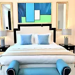 Mondrian Luxury & Market Square I Lägenhetshotell Warszawa