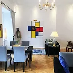 Lägenhetshotell Mondrian Luxury & Market Square I