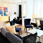 Lägenhetshotell Mondrian Luxury & Market Square I 4*