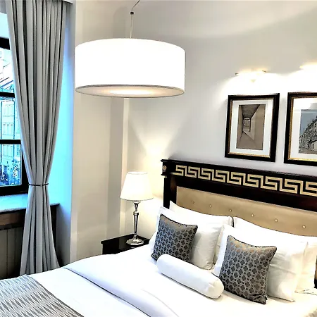 Mondrian Luxury & Market Square I 4* 华沙