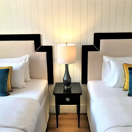Mondrian Luxury & Market Square I 4* 华沙