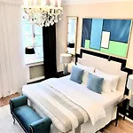 Aparthotel Mondrian Luxury & Market Square I