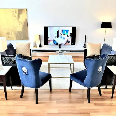 Mondrian Luxury & Market Square I 5* Warschau