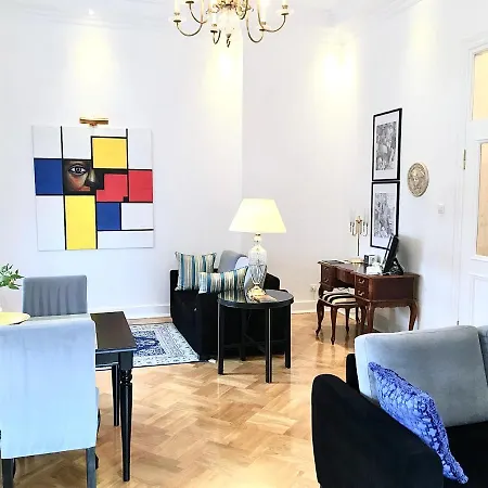Aparthotel Mondrian Luxury & Market Square I Warschau