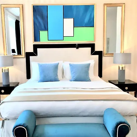 Mondrian Luxury & Market Square I Aparthotel Warschau
