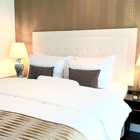 Aparthotel Mondrian Luxury & Market Square I