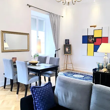Aparthotel Mondrian Luxury & Market Square I 5*