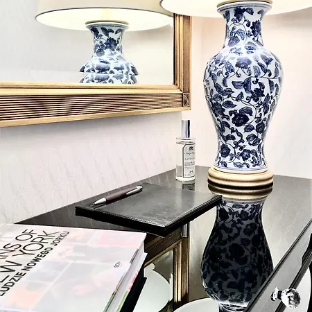 Mondrian Luxury & Market Square I 5* Warschau