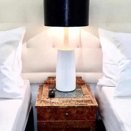 Mondrian Luxury & Market Square I Aparthotel