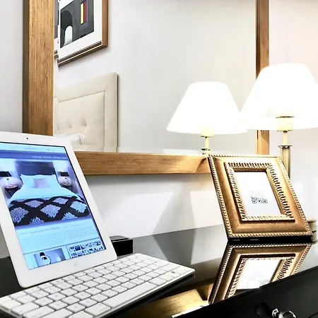 Mondrian Luxury & Market Square I 5* Warschau