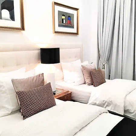Aparthotel Mondrian Luxury & Market Square I 5*