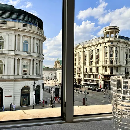 Aparthotel Mondrian Luxury & Market Square I Warschau