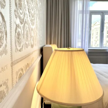 Mondrian Luxury & Market Square I 5*