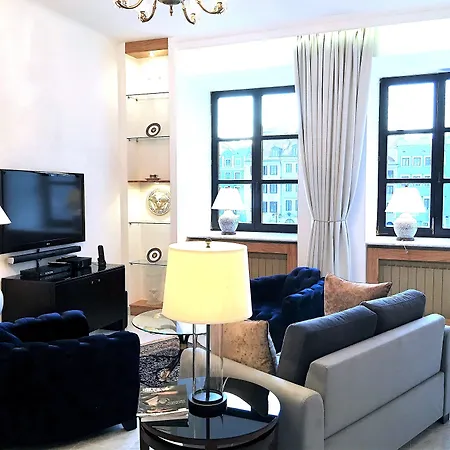 Mondrian Luxury & Market Square I