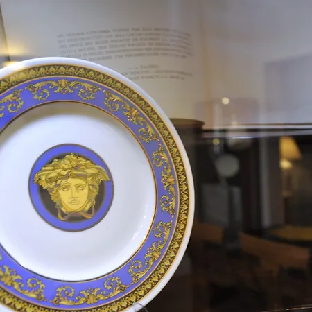 Hotel apartamentowy Mondrian Luxury & Market Square I