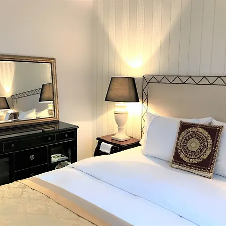 Hotel apartamentowy Mondrian Luxury & Market Square I Warszawa