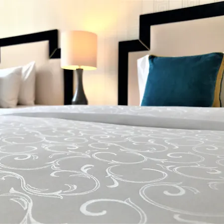 Hotel apartamentowy Mondrian Luxury & Market Square I 4*