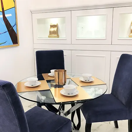 Mondrian Luxury & Market Square I