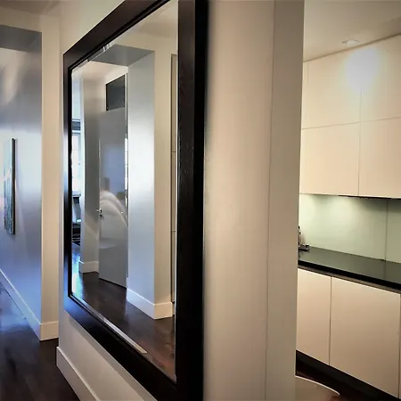 Apart Otel Mondrian Luxury & Market Square I Varşova