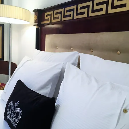 Mondrian Luxury & Market Square I Varsovia