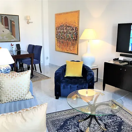 Mondrian Luxury & Market Square I Apartahotel 4*