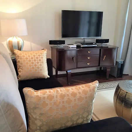 Apartahotel Mondrian Luxury & Market Square I 4*