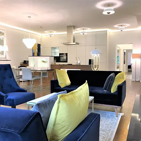 Mondrian Luxury & Market Square I Hotel apartamentowy 4*