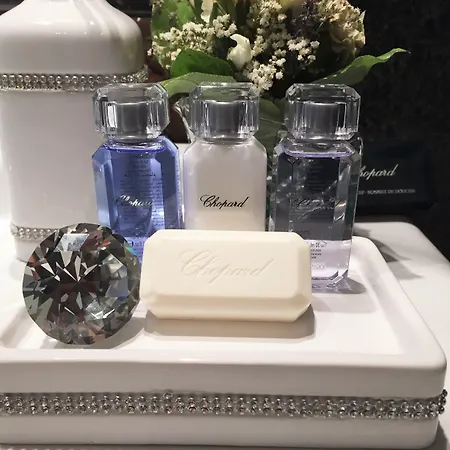 Hotel apartamentowy Mondrian Luxury & Market Square I