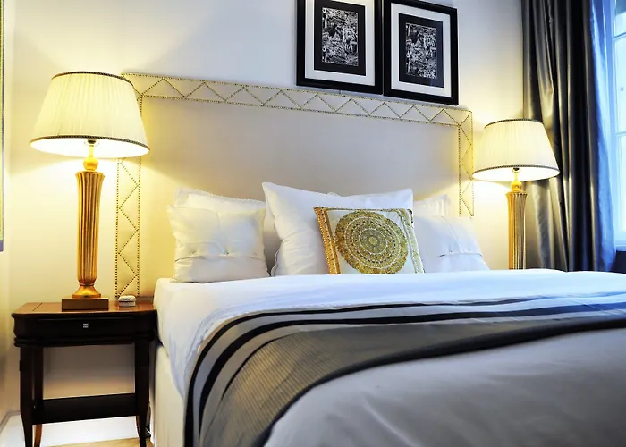 Aparthotel Mondrian Luxury & Market Square I 4*