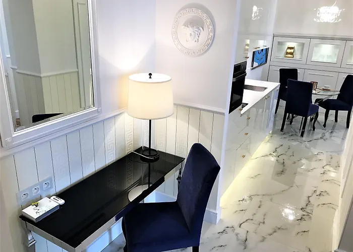 Mondrian Luxury & Market Square I Aparthotel Warschau