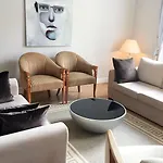 Mondrian Luxury & Market Square I