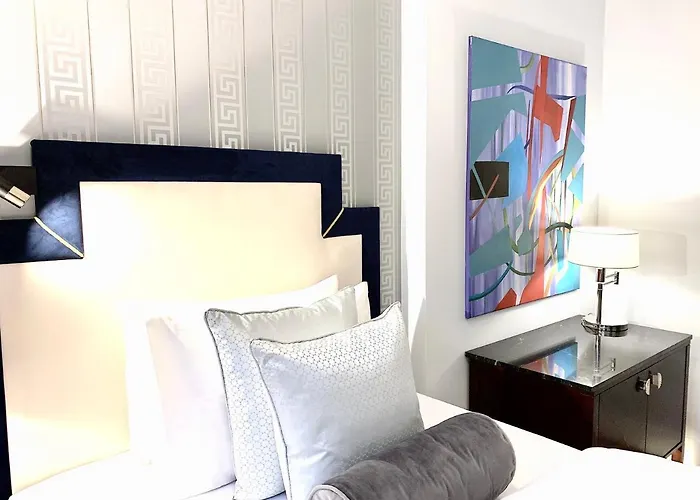 Aparthotel Mondrian Luxury & Market Square I Warsaw