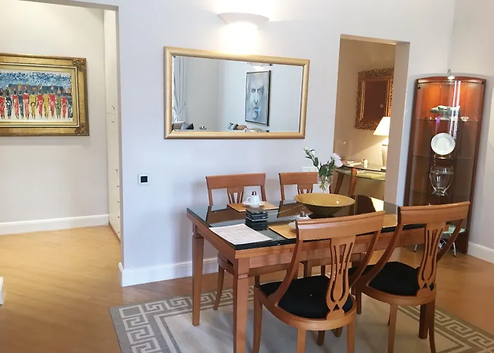 Aparthotel Mondrian Luxury & Market Square I Warsaw