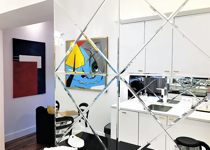 Aparthotel Mondrian Luxury & Market Square I