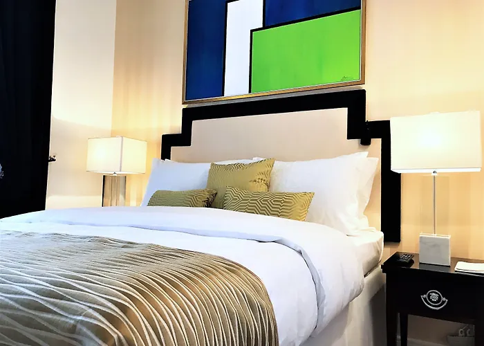 Mondrian Luxury & Market Square I Aparthotel Warsaw