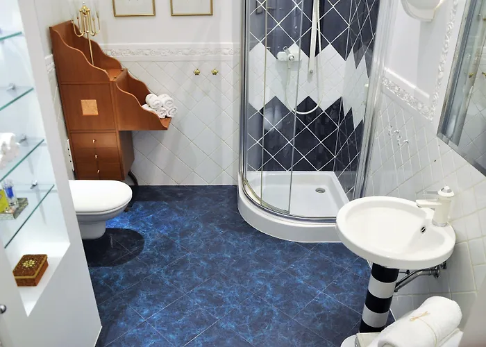 Aparthotel Mondrian Luxury & Market Square I 4*