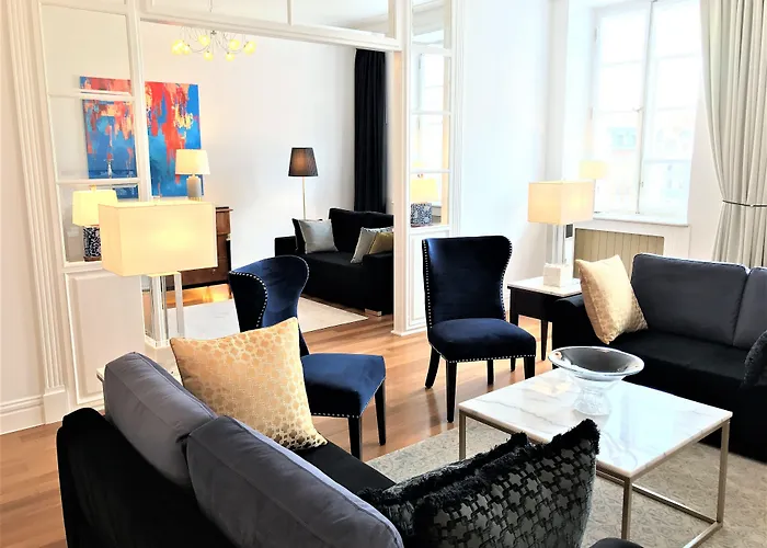 Aparthotel Mondrian Luxury & Market Square I 4*