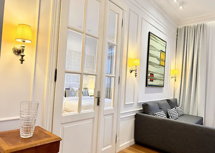 Aparthotel Mondrian Luxury & Market Square I